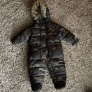 Toddler Camo Snow Coat💚🖤